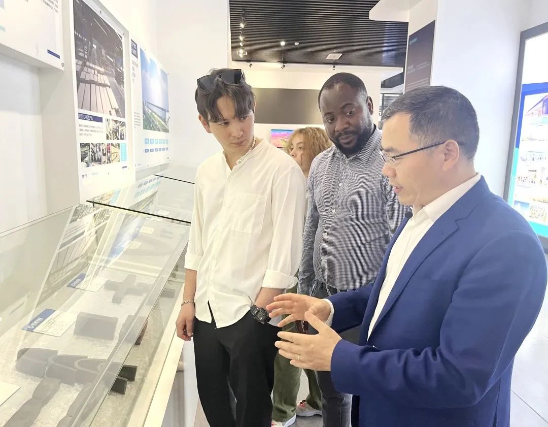 1682037784953558qWQC.jpg 1682037784953558qWQC.jpg